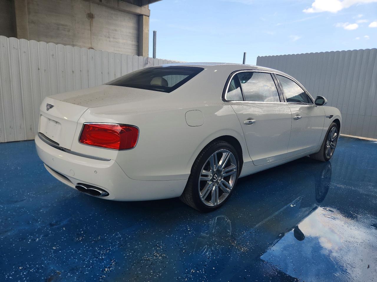 2016 Bentley Flying Spur - zdjęcie 3