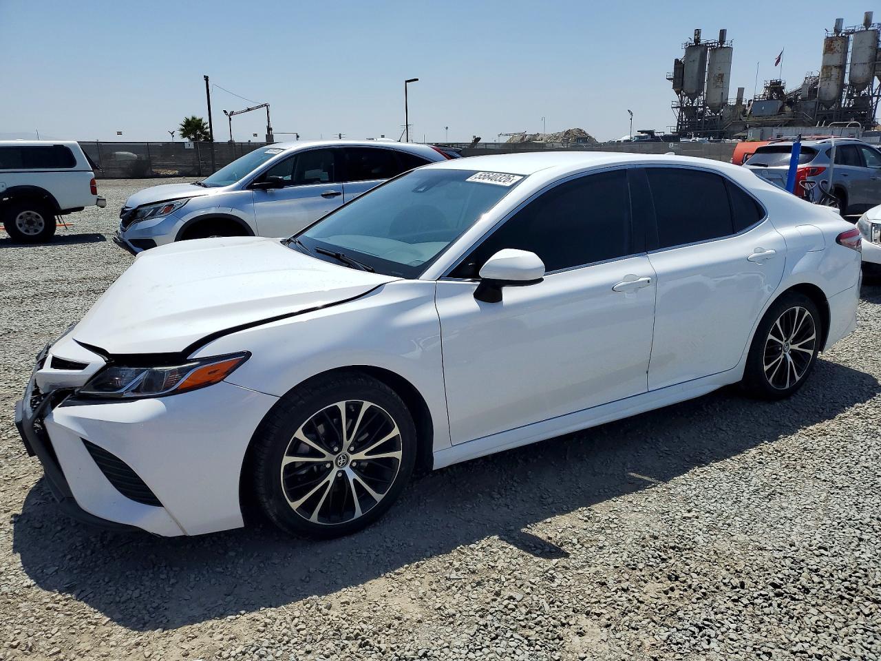 2019 Toyota Camry Se - zdjęcie główne