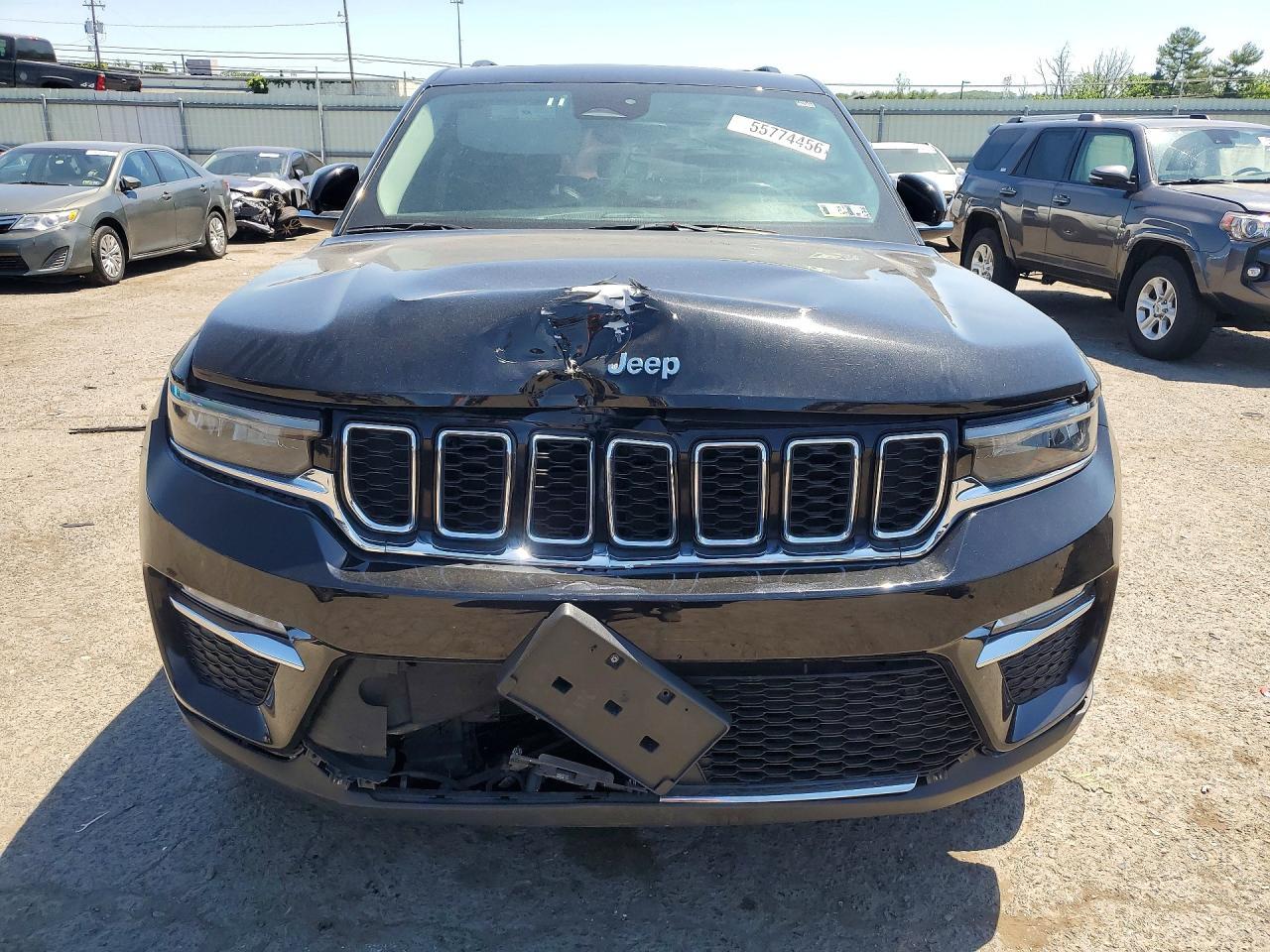 Jeep Cherokee - zdjęcie 5