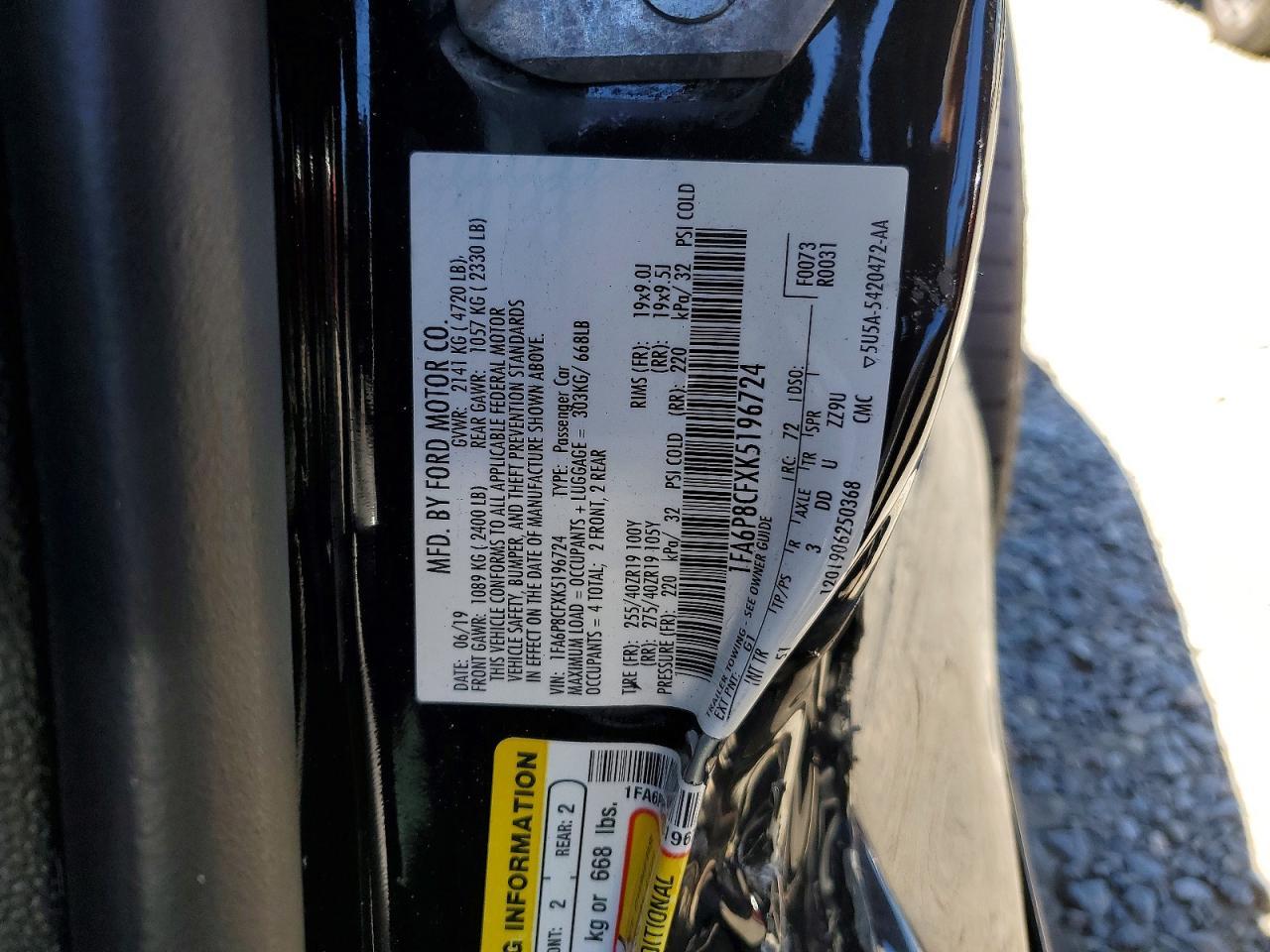 2019 Ford Mustang - zdjęcie 13