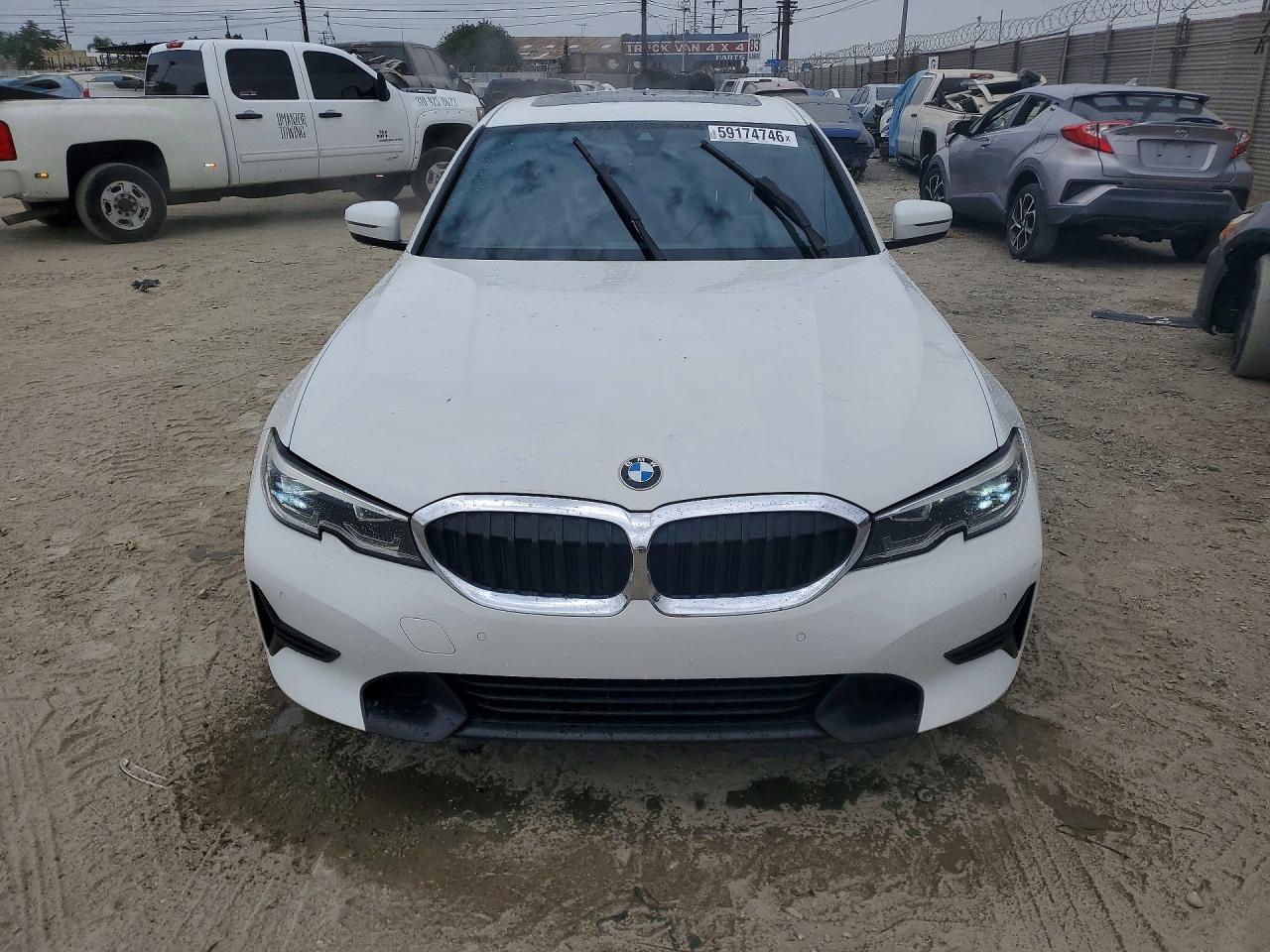 2021 BMW 330E - zdjęcie 5