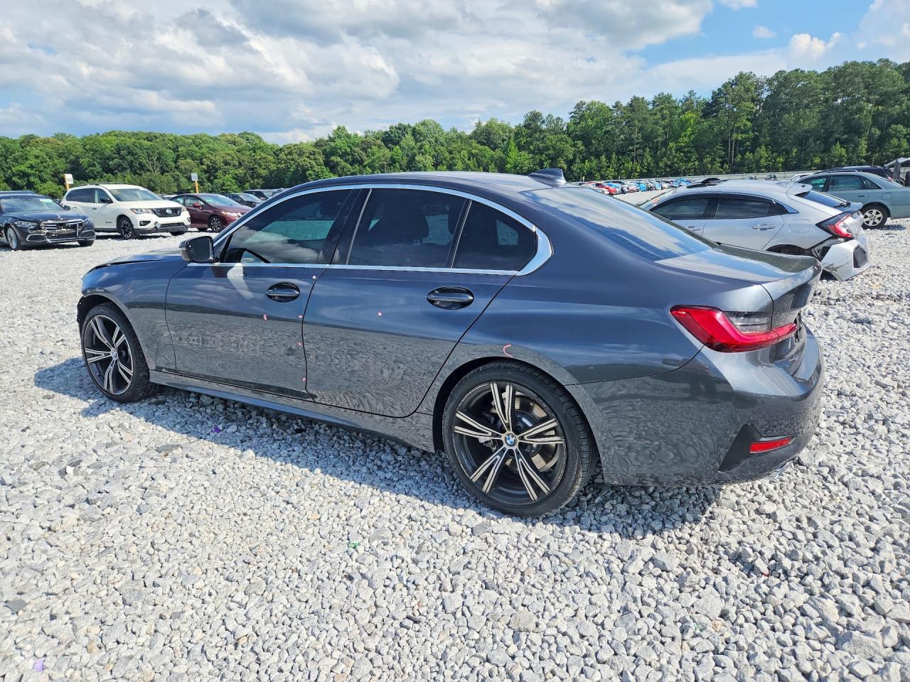 2020 BMW 330I - zdjęcie 2