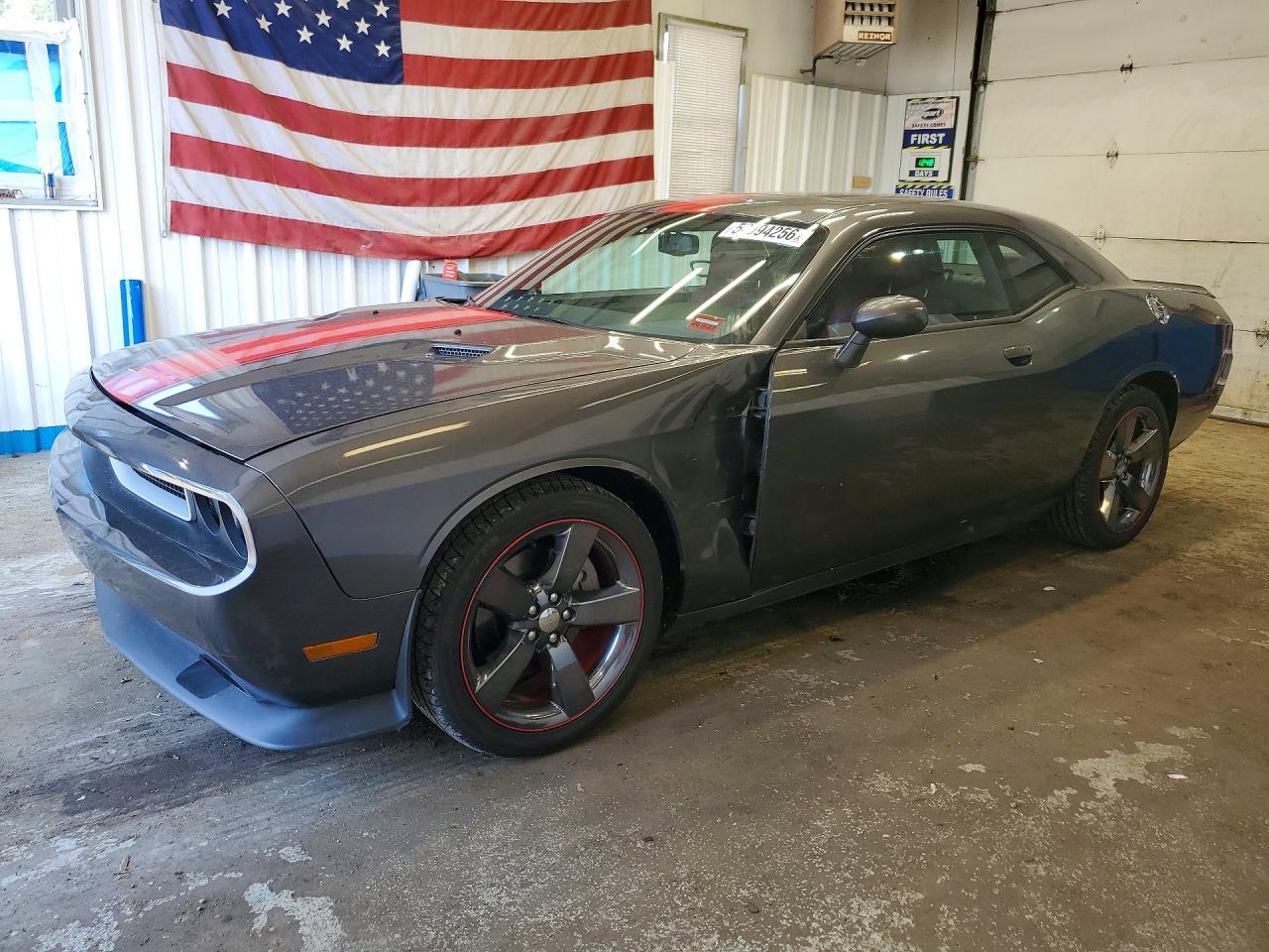2013 Dodge Challenger Sxt - zdjęcie główne
