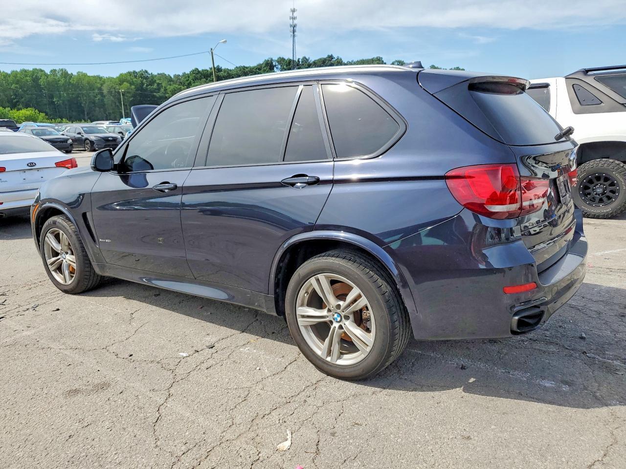 2018 BMW X5 xDrive50I - zdjęcie 2