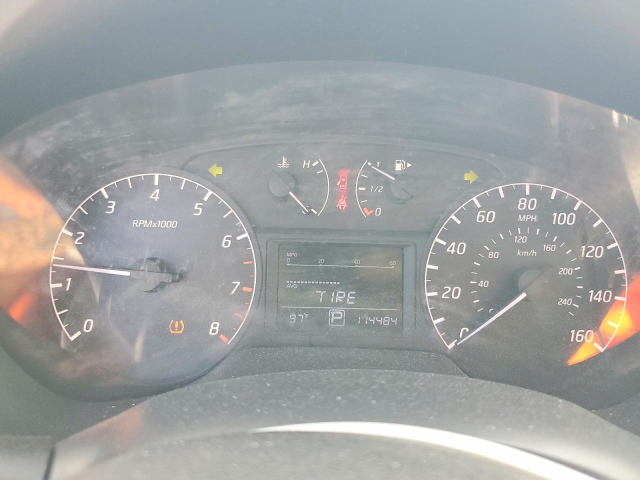 2014 Nissan Sentra S - zdjęcie 9
