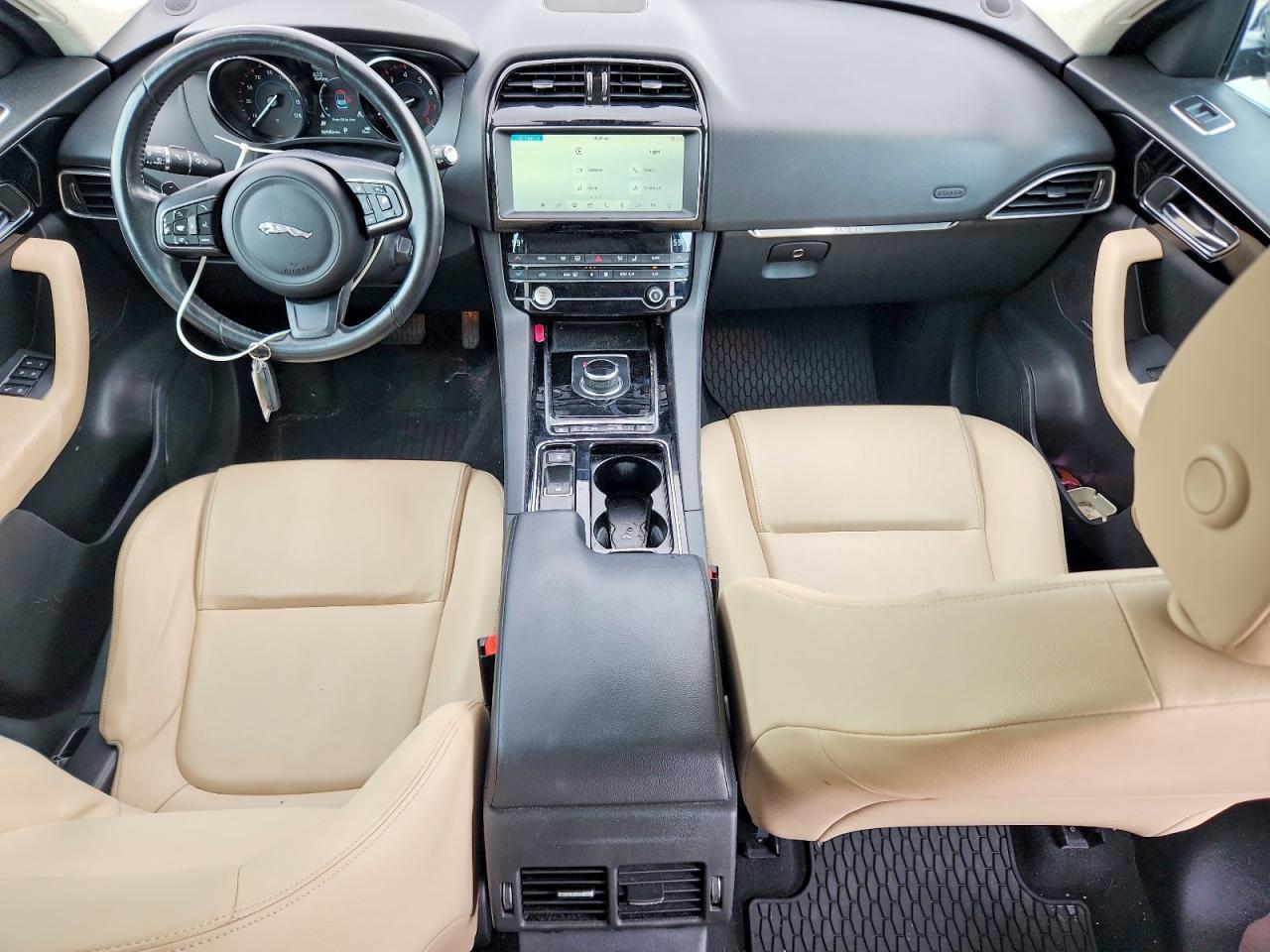 2020 Jaguar F-Pace Premium - zdjęcie 8