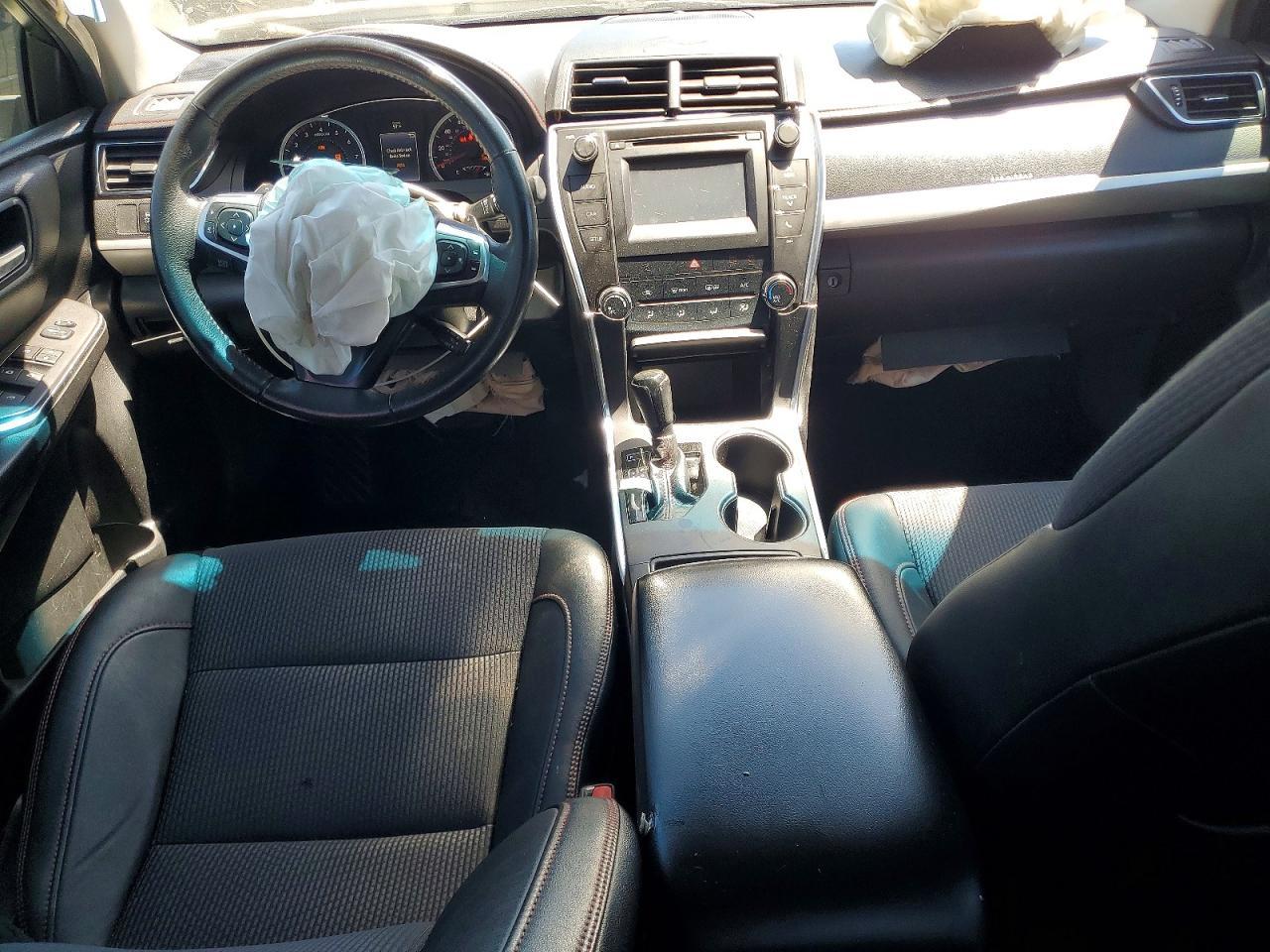 2017 Toyota Camry Se - zdjęcie 8