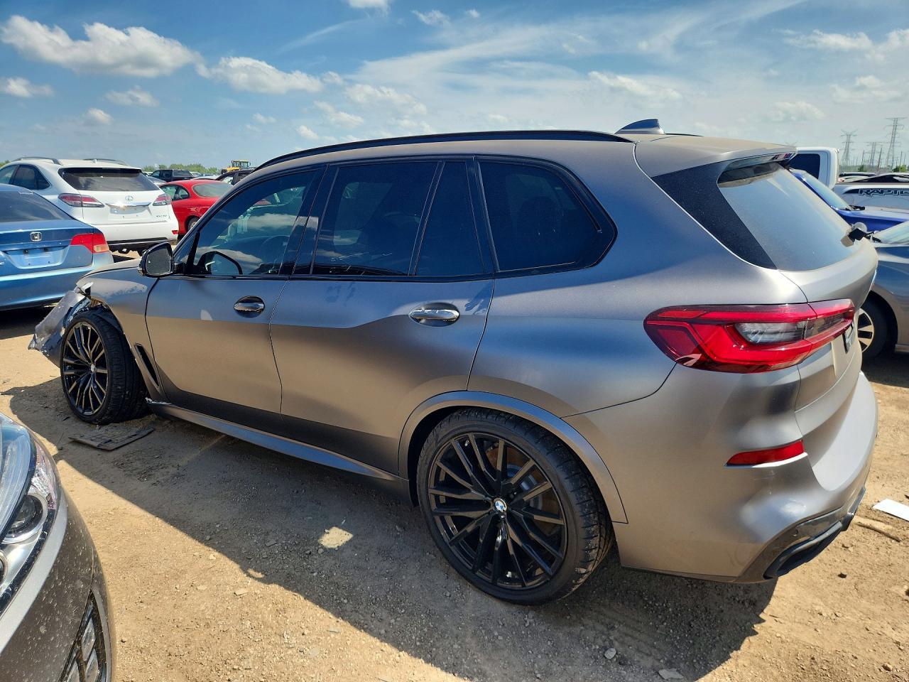 2019 BMW X5 xDrive50I - zdjęcie 2