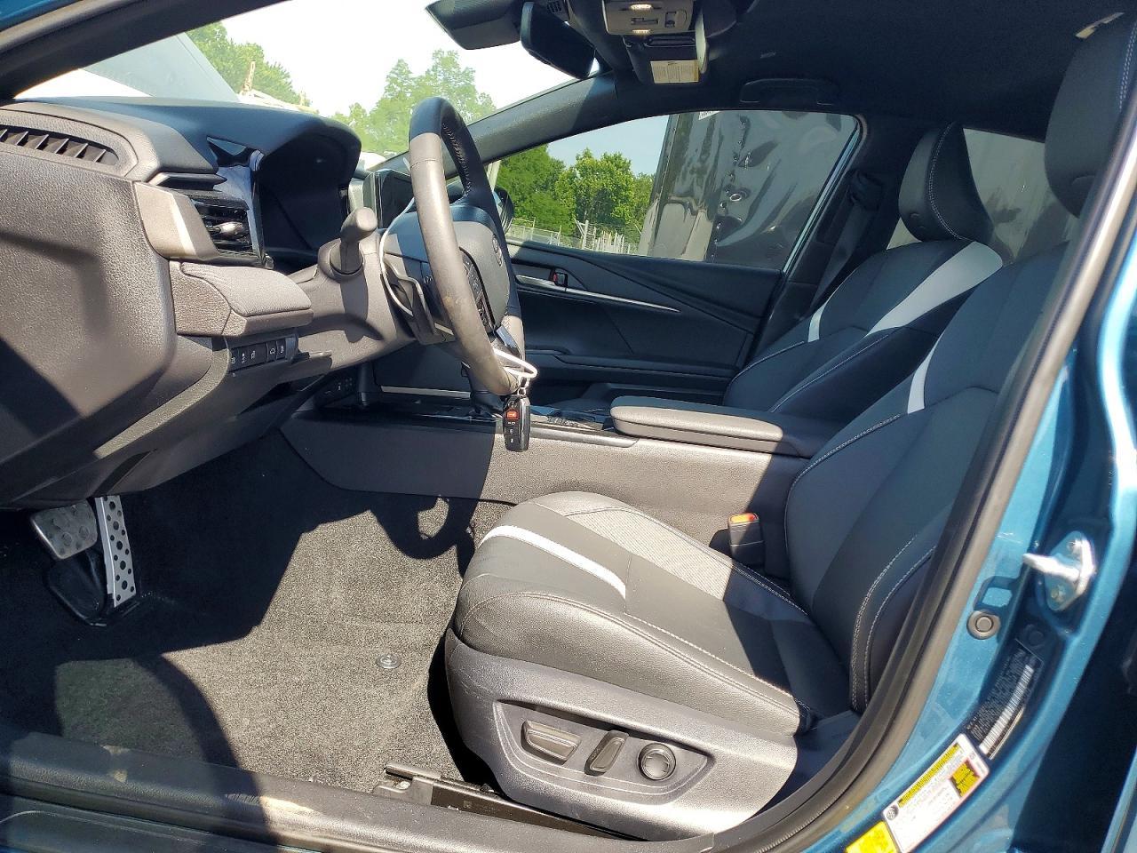 2026 Toyota Camry Se - zdjęcie 7