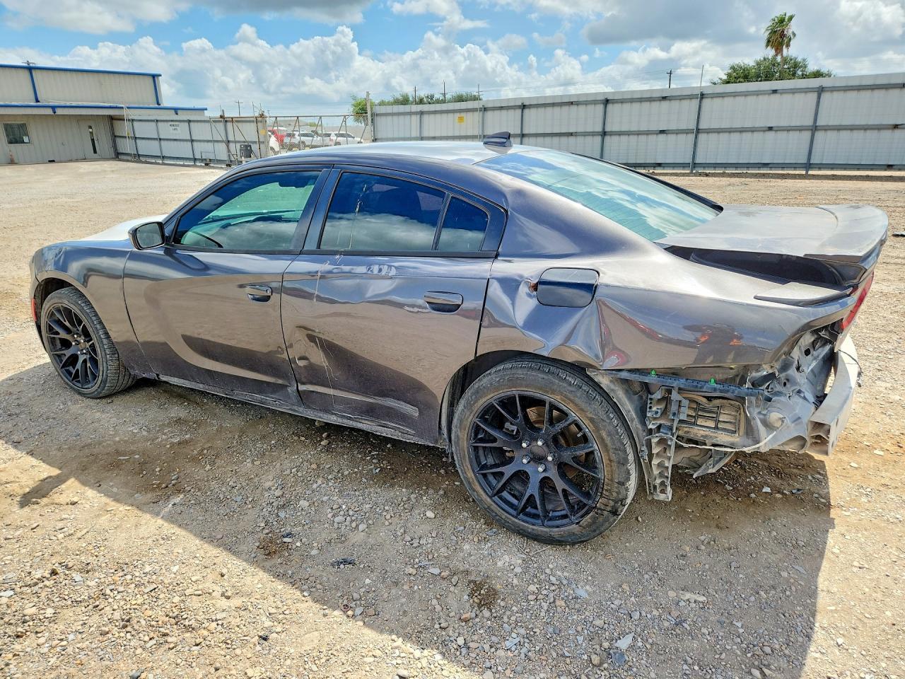 2016 Dodge Charger R - zdjęcie 2