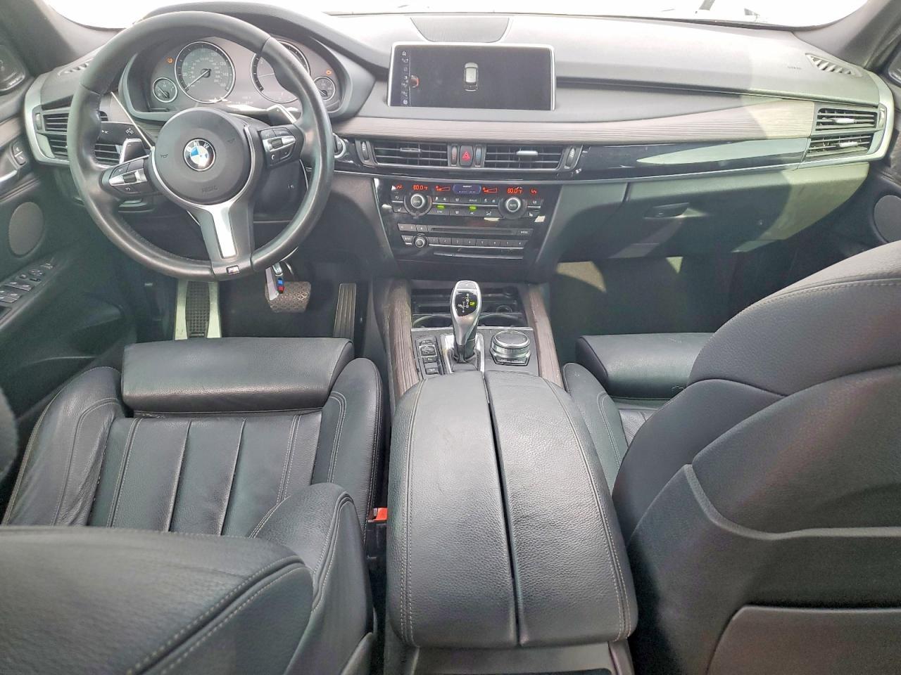 2017 BMW X5 xDrive50I - zdjęcie 8