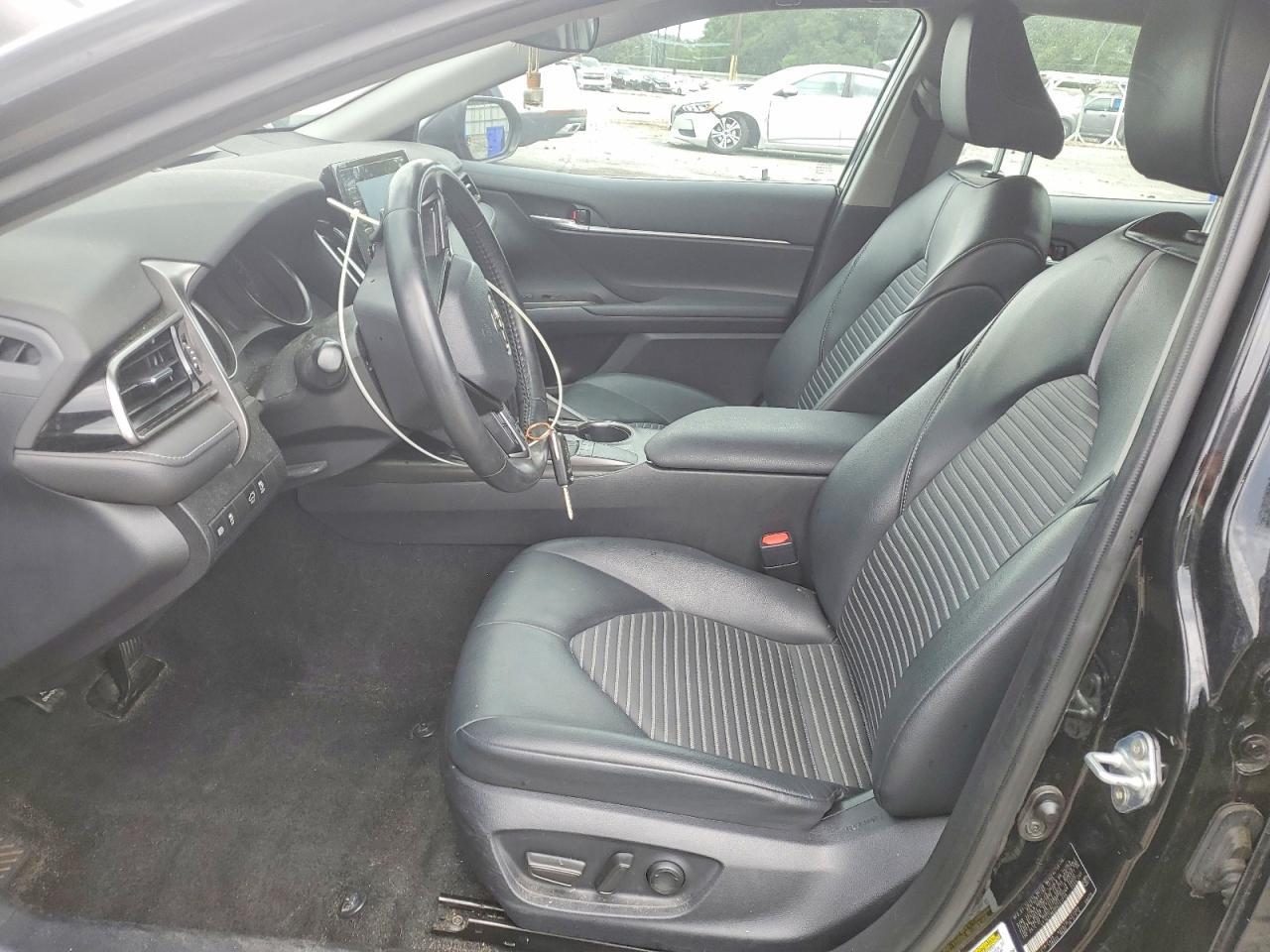 2023 Toyota Camry Se - zdjęcie 7