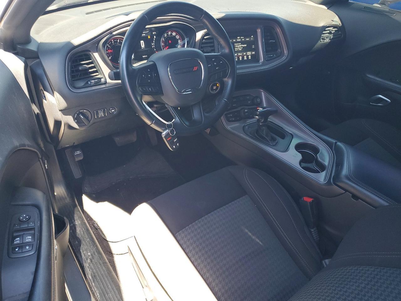 2023 Dodge Challenger Sxt - zdjęcie 8