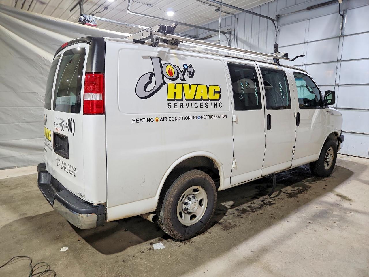 2019 Chevrolet Express G2500 - zdjęcie 3