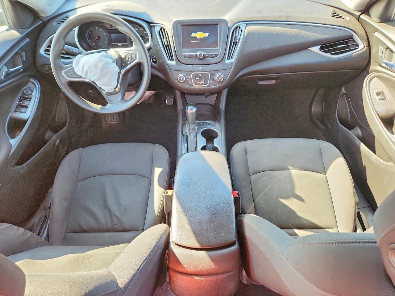 2017 Chevrolet Malibu Ls - zdjęcie 8