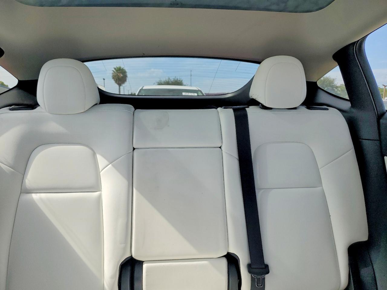 2022 Tesla Model Y - zdjęcie 10