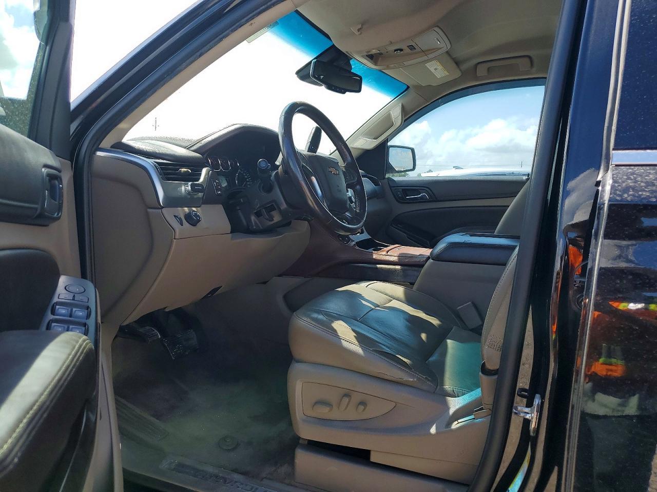 2016 Chevrolet Suburban C1500 Lt - zdjęcie 7