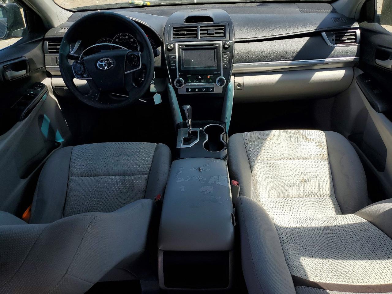 2014 Toyota Camry Le - zdjęcie 8