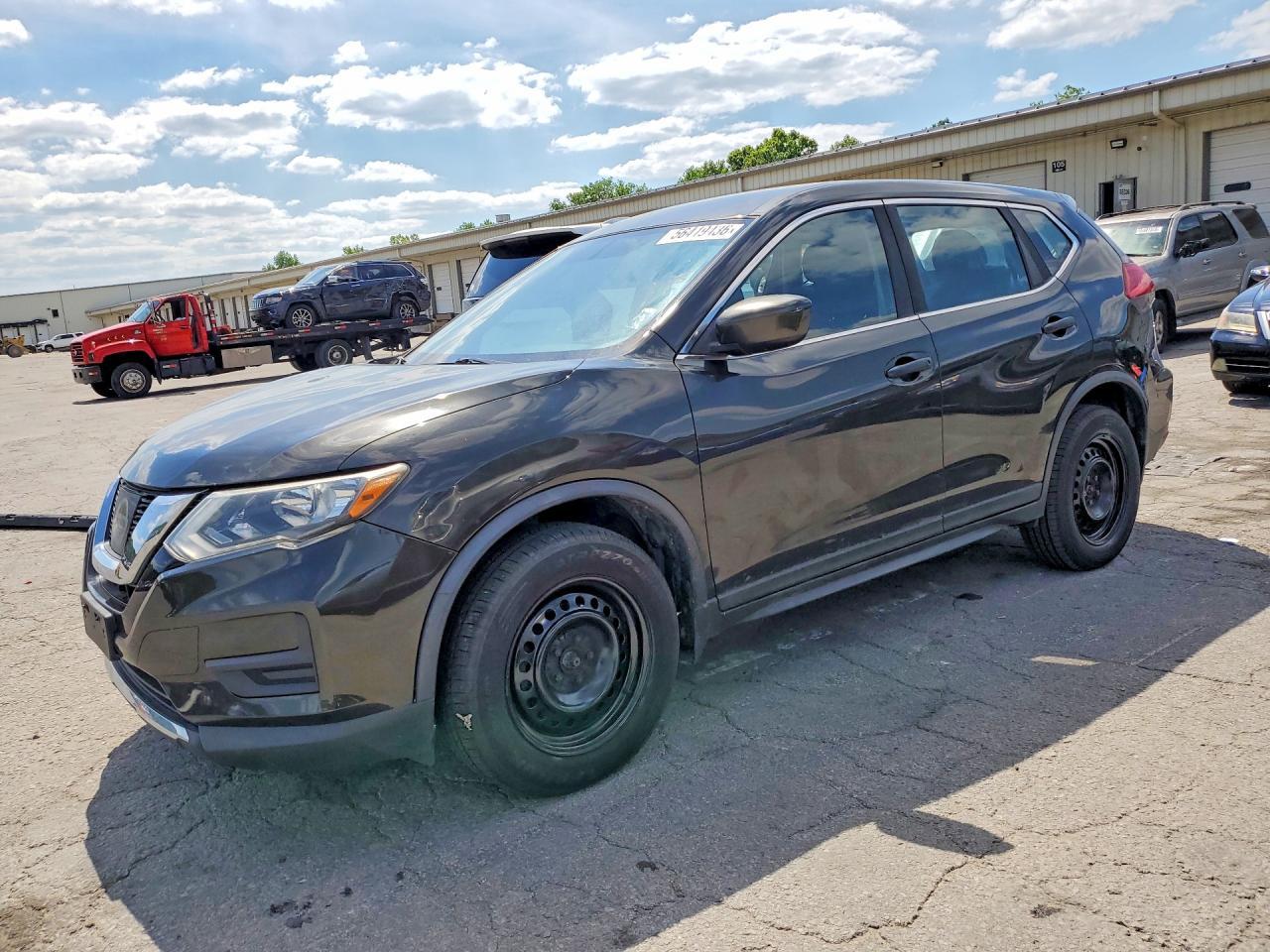 2017 Nissan Rogue S - zdjęcie główne