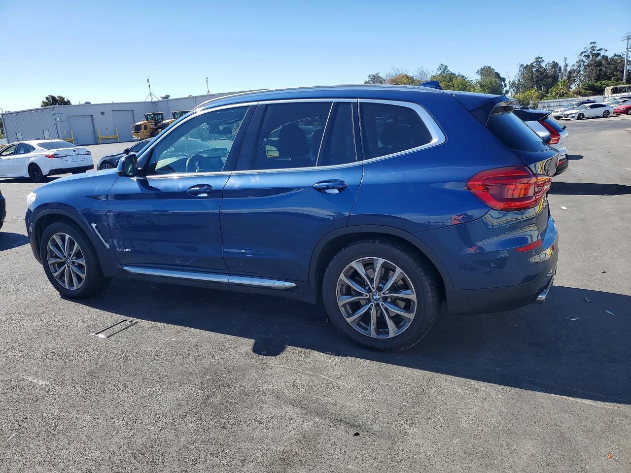 2018 BMW X3 xDrive30I - zdjęcie 2