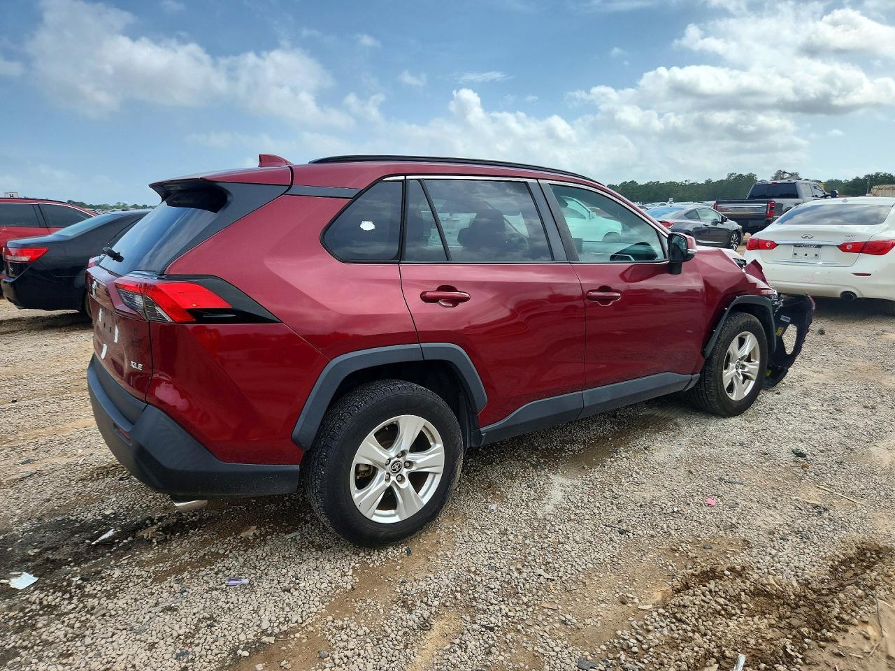 2021 Toyota Rav4 Xle - zdjęcie 3