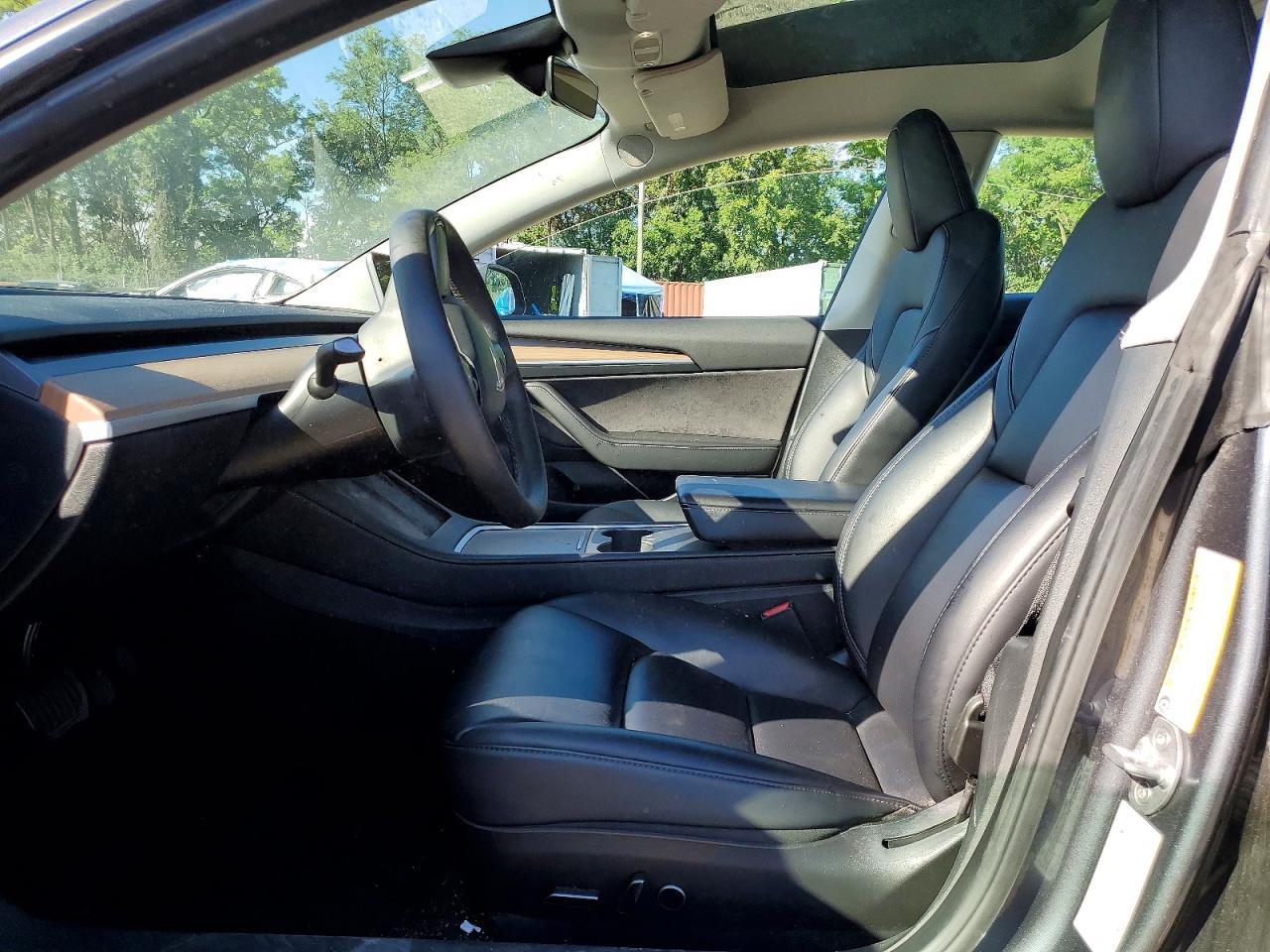 2023 Tesla Model 3 - zdjęcie 7