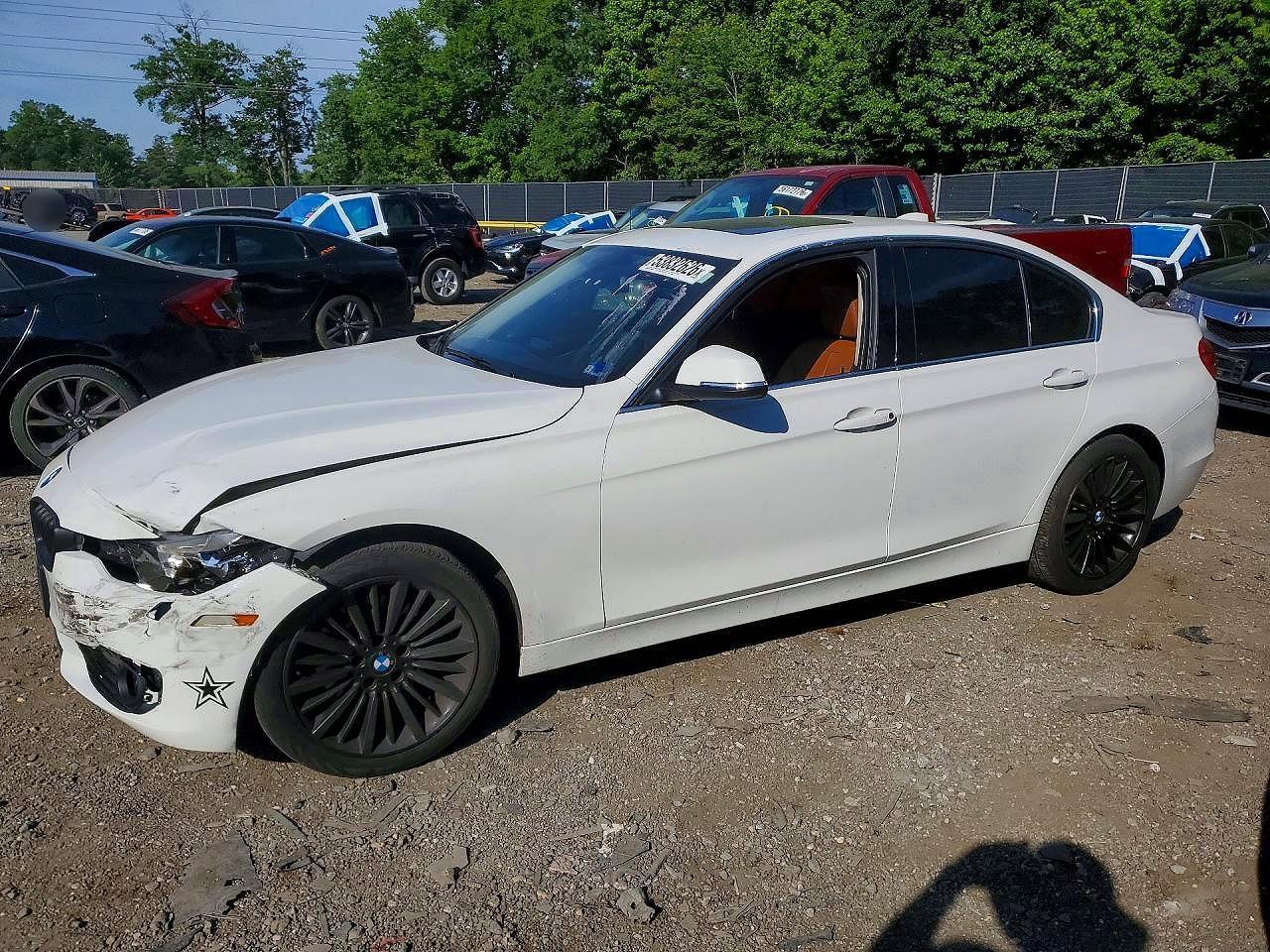 2015 BMW Seria 3 328i - zdjęcie główne