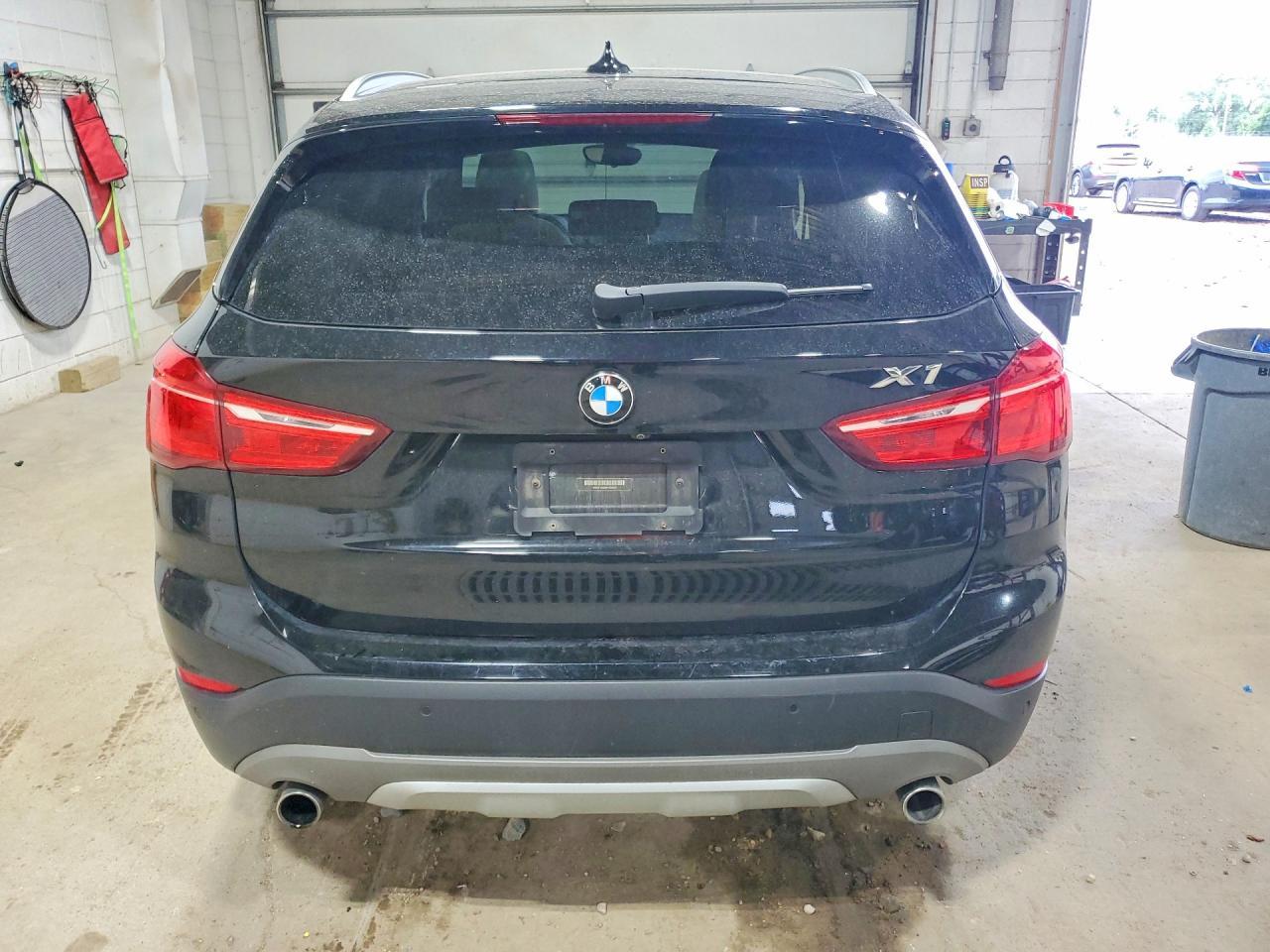 2017 BMW X1 xDrive28I - zdjęcie 6
