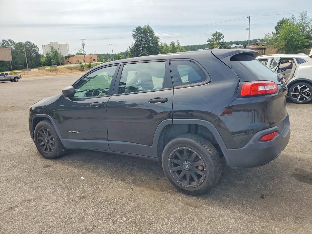 2016 Jeep Cherokee Sport - zdjęcie 3