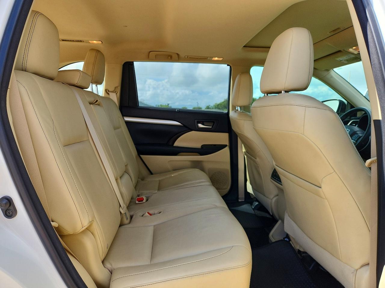 2015 Toyota Highlander - zdjęcie 11