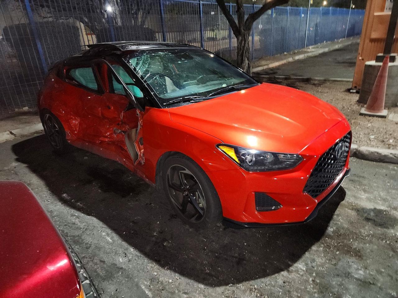 2019 Hyundai Veloster Turbo - zdjęcie 4
