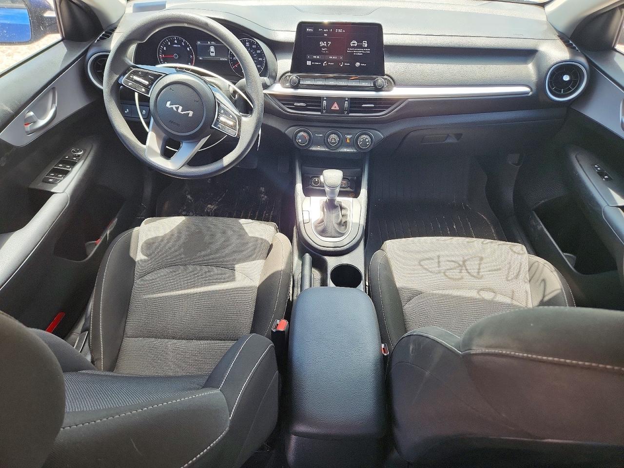 2024 Kia Forte Lxs - zdjęcie 8