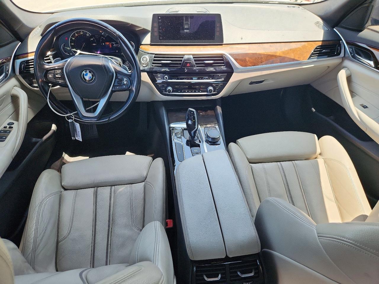 2017 BMW 530 I - zdjęcie 8