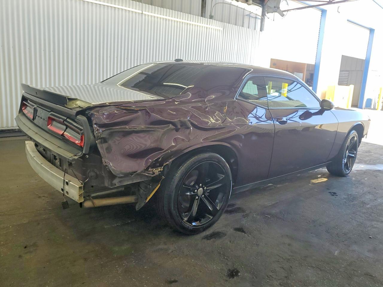 2021 Dodge Challenger Sxt - zdjęcie 3