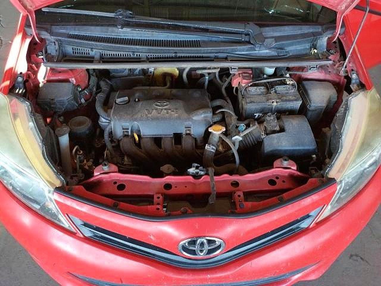 2014 Toyota Yaris - zdjęcie 11