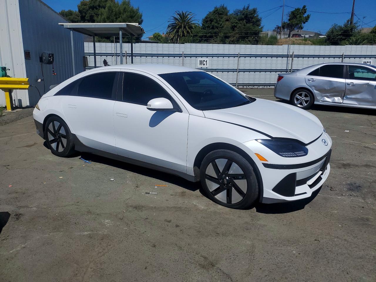 2025 Hyundai Ioniq 6 Se Standard Range - zdjęcie 4
