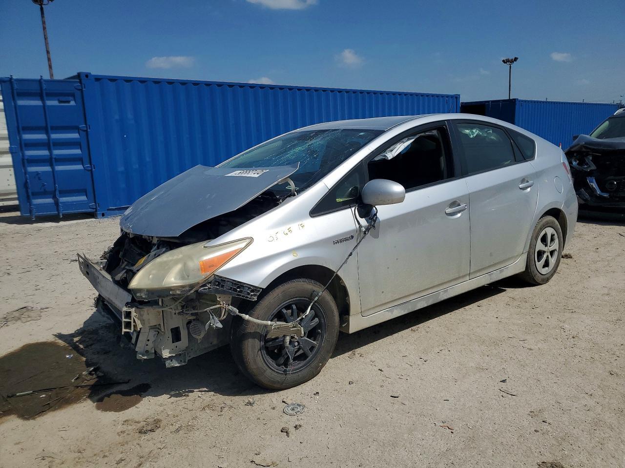 2013 Toyota Prius Two - zdjęcie główne