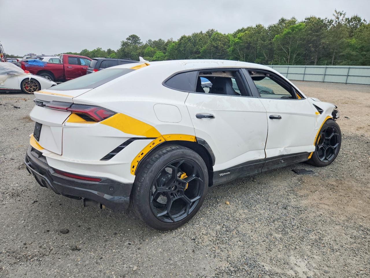 2024 Lamborghini Urus Performante - zdjęcie 3