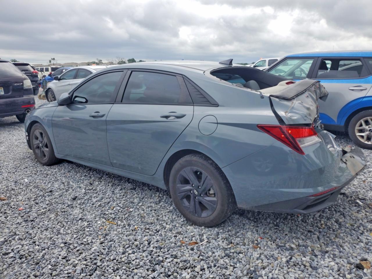 2021 Hyundai Elantra Sel - zdjęcie 2