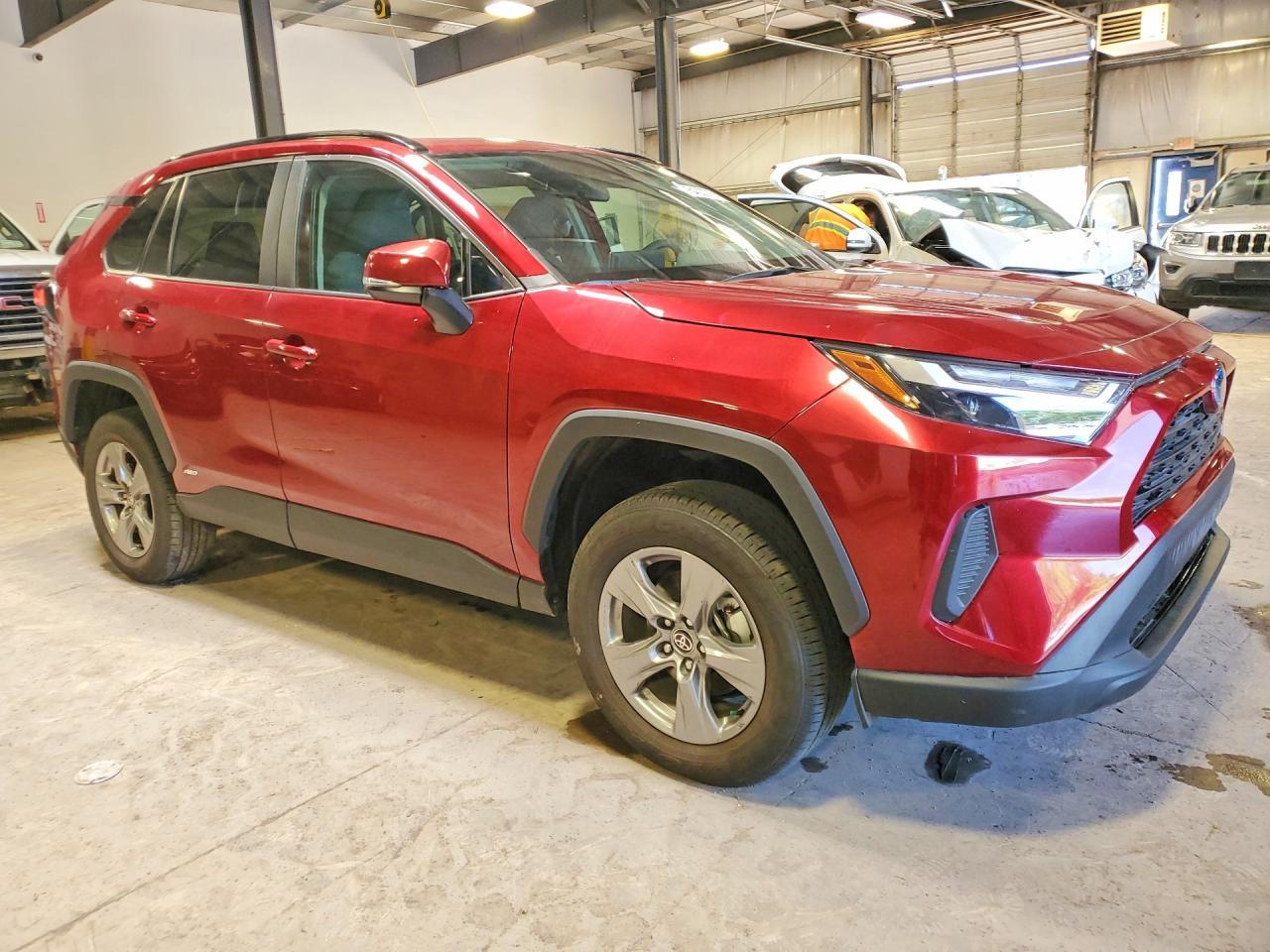 2024 Toyota Rav4 Hybrid Xle - zdjęcie 4