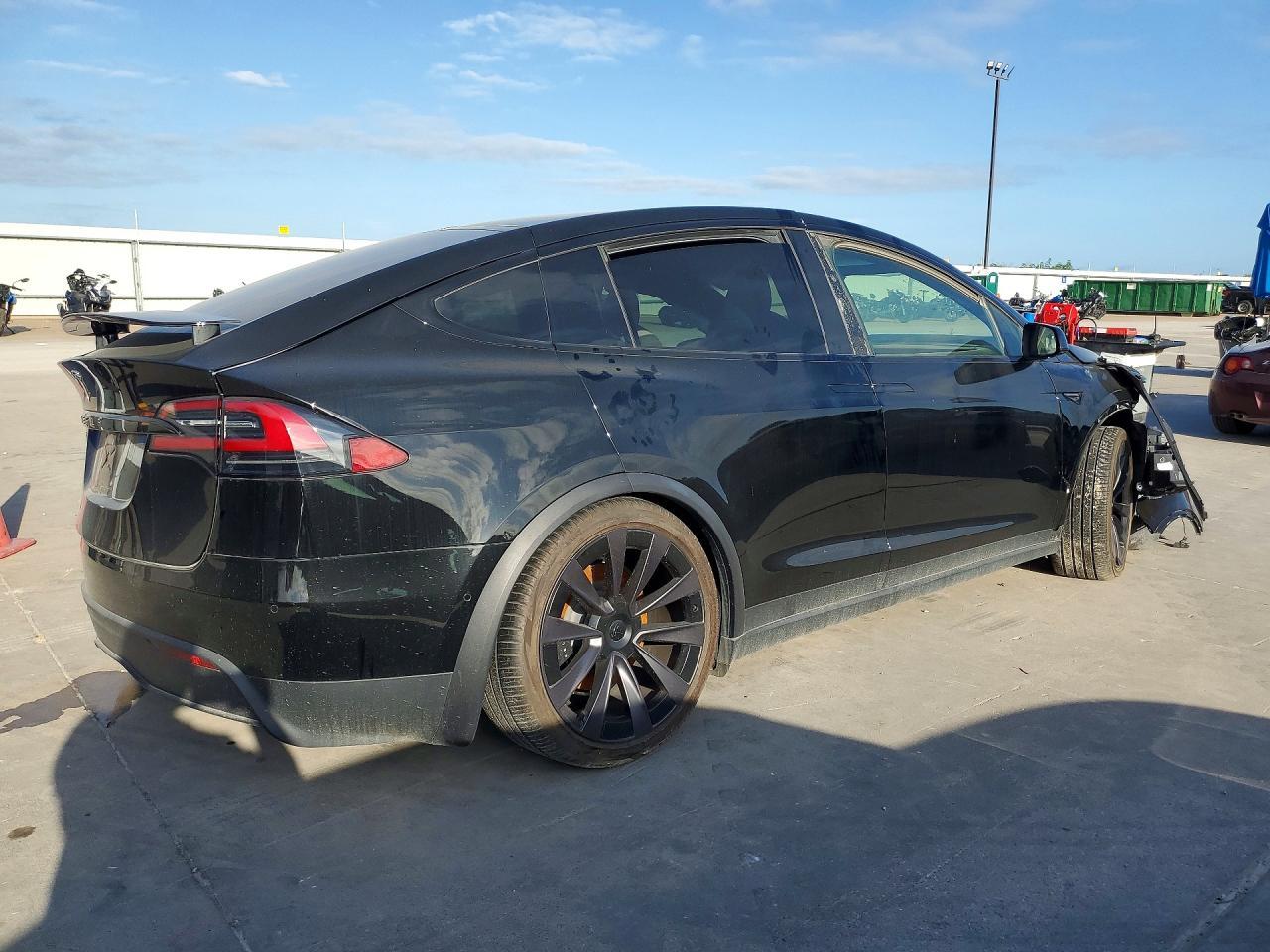 2022 Tesla Model X - zdjęcie 3