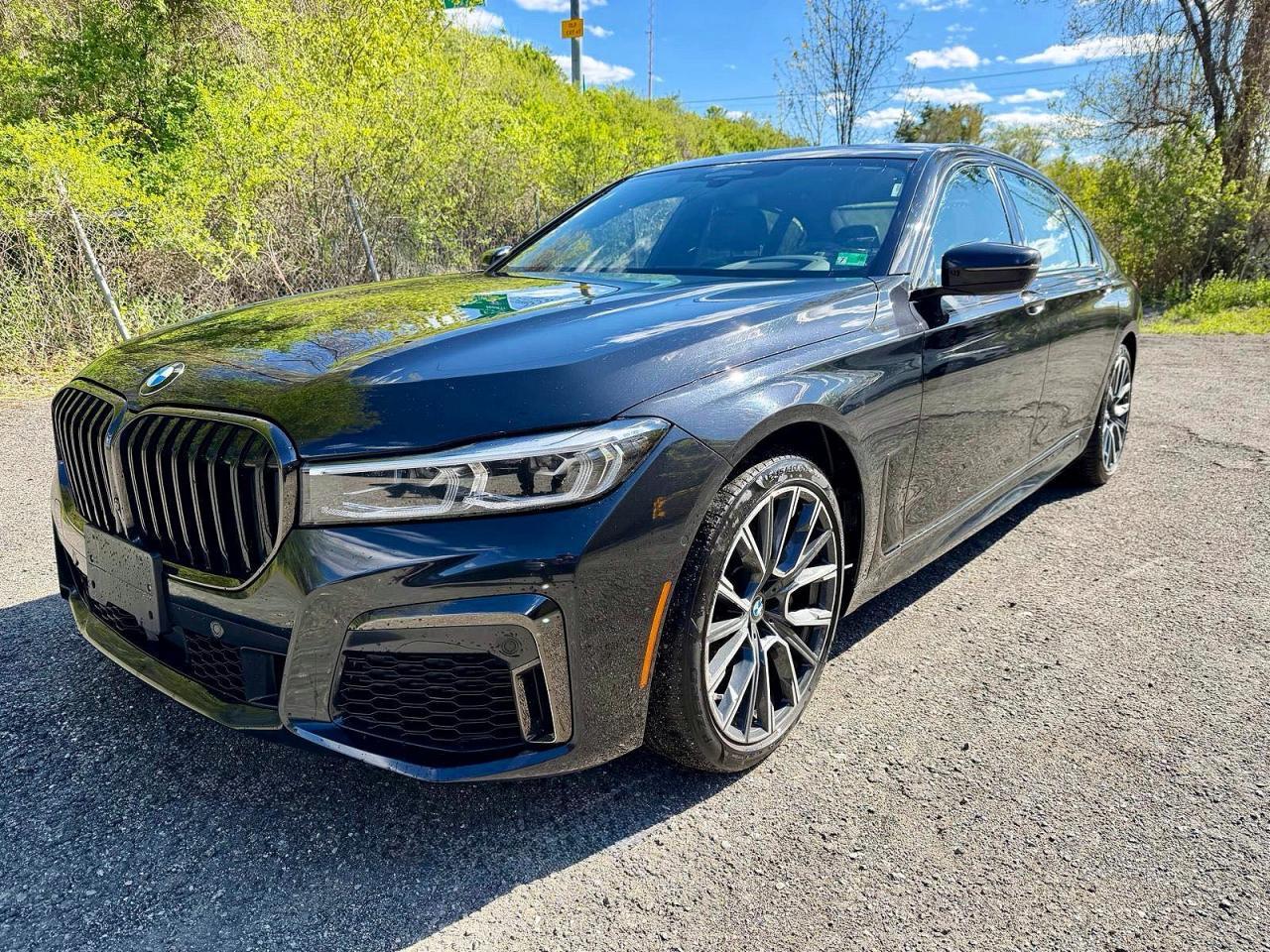 2022 BMW 740 Xi - zdjęcie główne