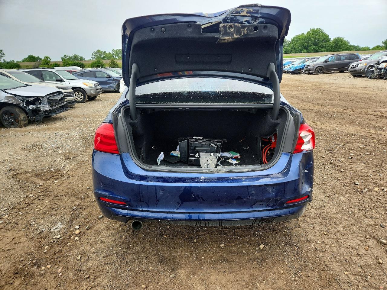 2016 BMW 320 Xi - zdjęcie 6