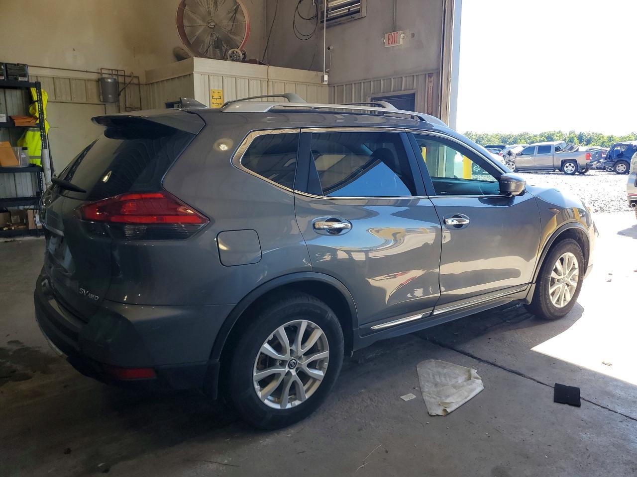 2017 Nissan Rogue S - zdjęcie 3
