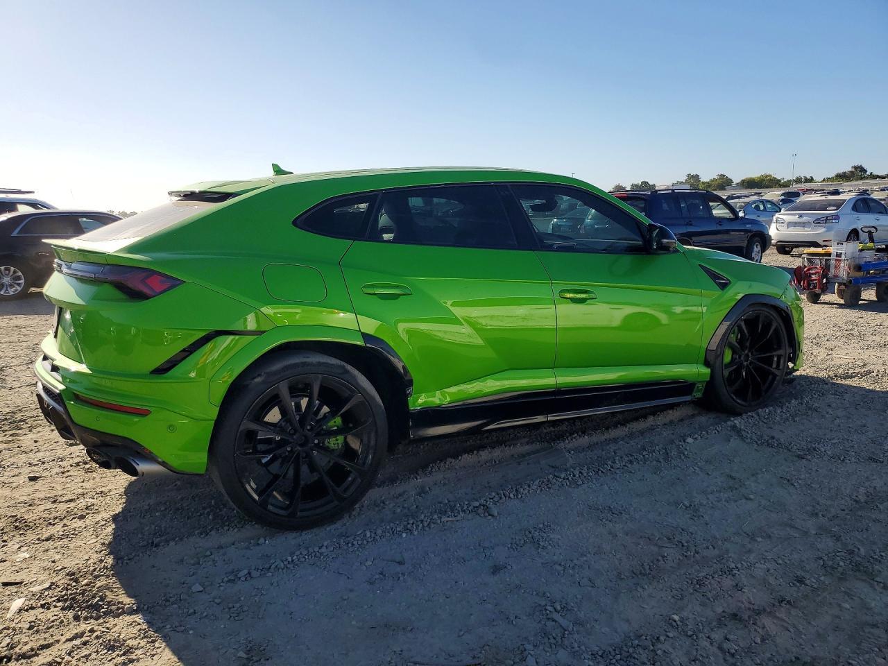 2021 Lamborghini Urus - zdjęcie 3