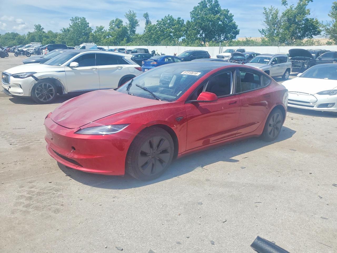 2025 Tesla Model 3 - zdjęcie główne
