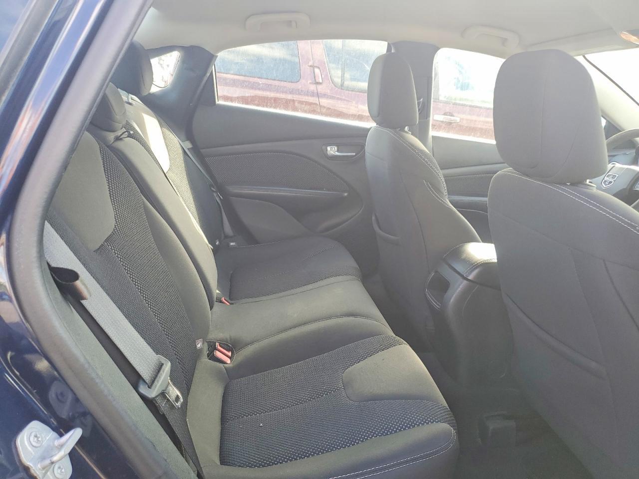 2016 Dodge Dart Sxt - zdjęcie 10