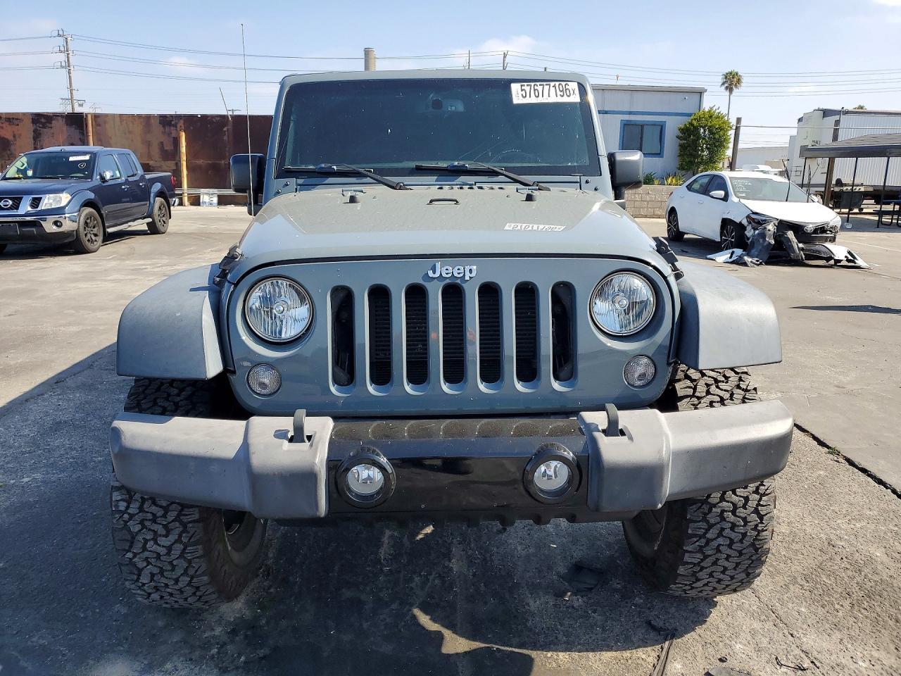 2015 Jeep Wrangler Unlimited Rubicon - zdjęcie 5