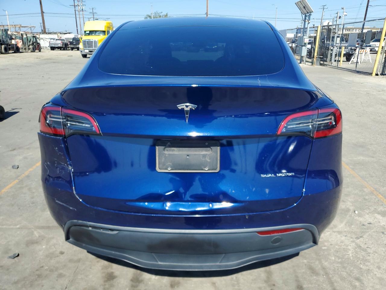 2023 Tesla Model Y - zdjęcie 6