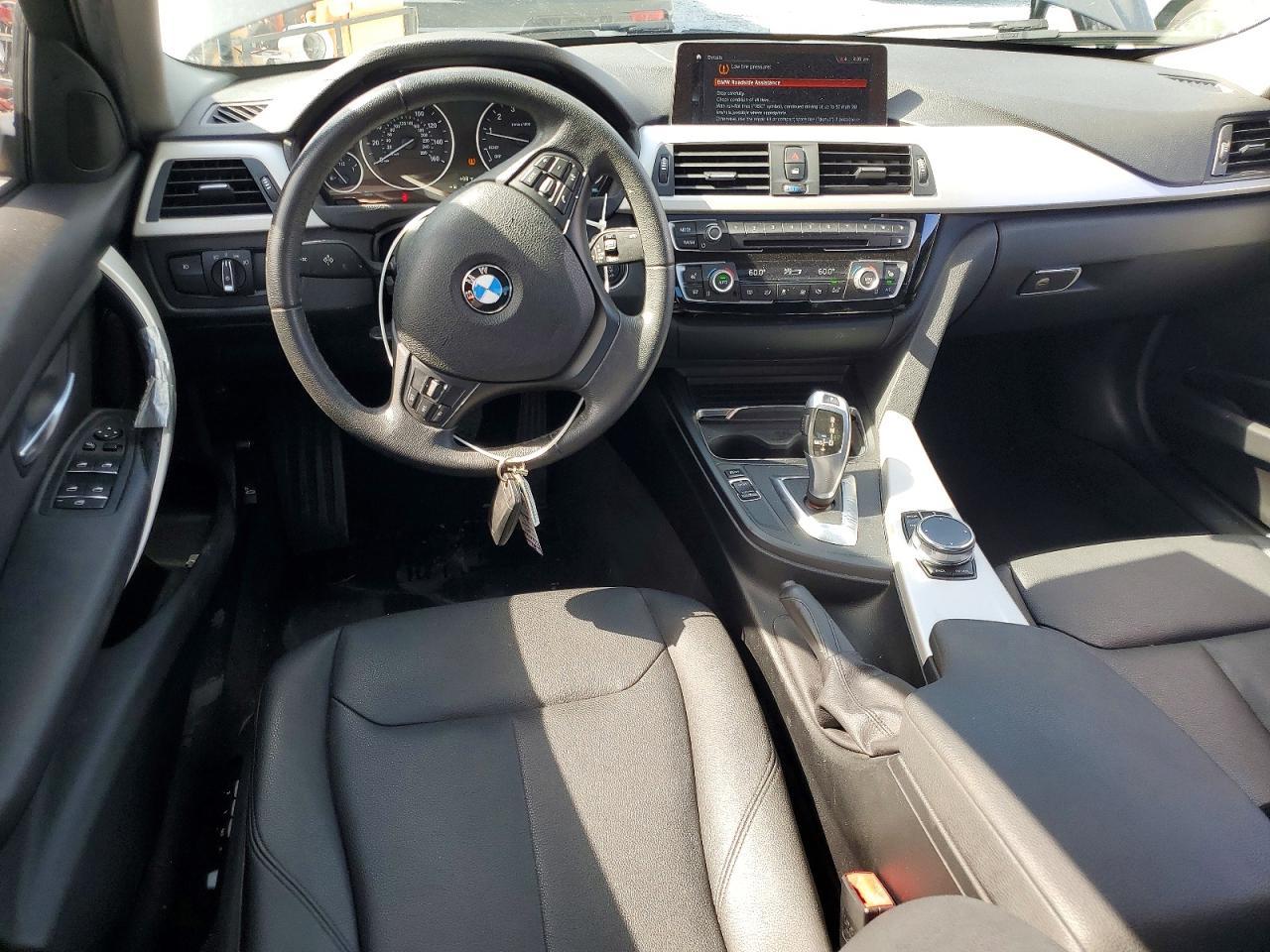 2018 BMW 320 Xi - zdjęcie 8